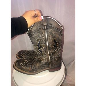 Laredo cowgirl boots